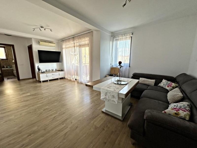Apartament de inchiriat cu 4 camere, bloc nou in centrul orasului Oradea