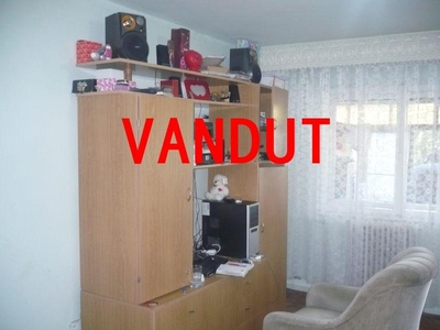 Apartament de Vanzare, 2 Camere - 28 000 eur - Zona Cetate