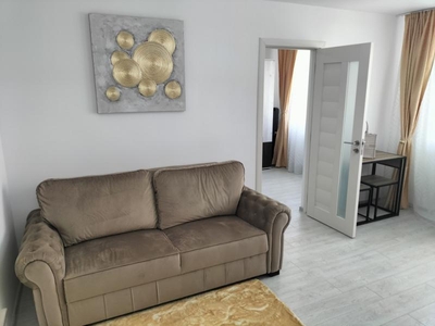 Apartament renovat, Gavana 2, etajul 2, cu balcon