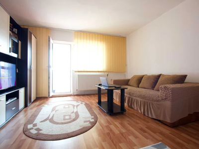 De vanzare Apartament 2 camere, zona Cetate (Lic Sportiv). Pret vanzare: 76500 Euro.
