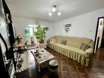 De vanzare apartament cu 2 camere zona Capat 1