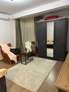 Inchiriez apartament cu o camera super spatioasa(41mp) complet decomandat 350 euro in Giroc