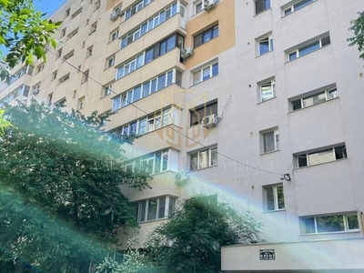 Apartament 2 camere mosilor eminescu constructie 1981 confort 1 semi etaj 4