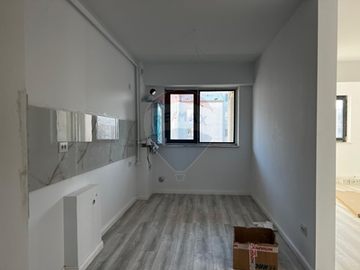 Apartament 2 camere vanzare in bloc de apartamente Bacau, Banca Nationala