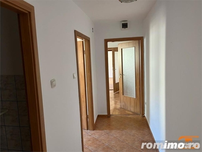 Apartament 3 camere zona Modern