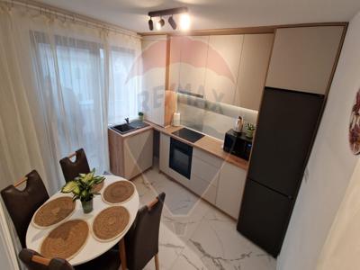 Apartament 4 camere vanzare in bloc de apartamente Maramures, Sasar