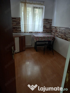 Apartament 2 cam/zona Malu Rosu