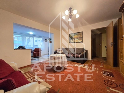 Apartament 2 Camere, Balcon spatios de 16mp Zona Aradului