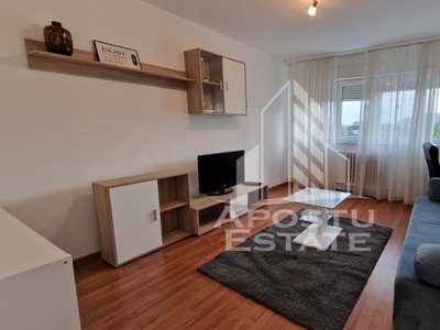 Apartament 2 camere, decomandat, etaj intermediar, langa Iulius Mall