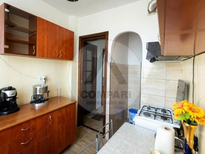 Apartament 2 camere decomandat etajul 6 din 10 zona Circumvalatiunii amenajat centrala