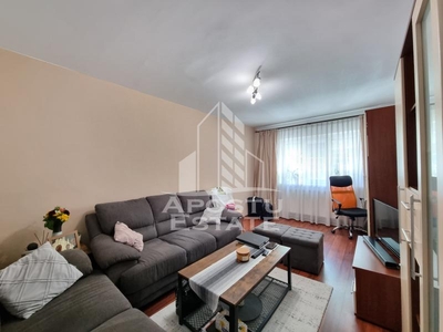 Apartament 3 camere ,decomandat, etaj 1, Calea Lipovei