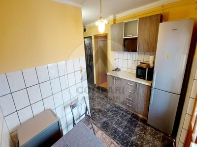 Apartament 3 camere decomandat zona Soarelui amenajat centrala