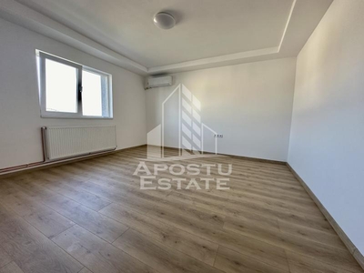 Apartament cu 2 camere, etaj 1, pod propriu, la asfalt, Giroc