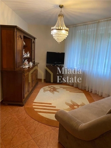 Apartament cu 3 camere, Zona Spitalul Judetean