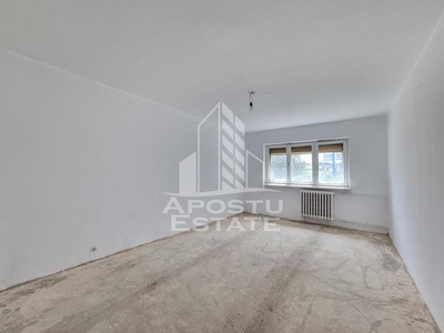 Apartament decomandat 2 camere, boxa in CF, Calea Aradului