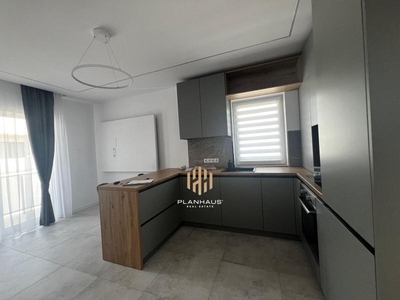 Apartament zona rezidentiala ,3 camere,etaj 1