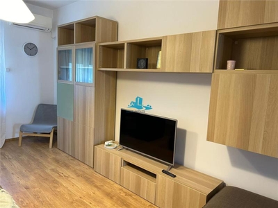 Inchiriere apartament 2 camere, Bucurestii Noi, langa Teatrul Masca, bloc rusesc