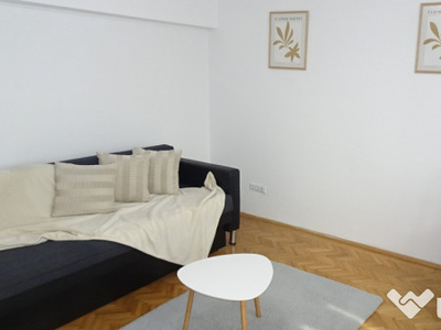 Inchiriez apartament 2 camere Deva, zona Titu Maiorescu (Licee), et. 2