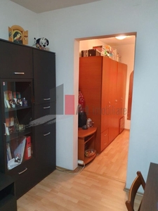 Vanzare apartament 3 camere Racovita