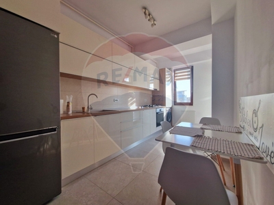 Apartament 2 camere inchiriere in bloc de apartamente Constanta, Tomis Mall