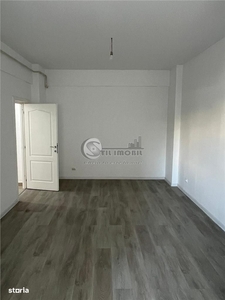 Apartament 3 camere, decomandat, etaj 2/8, Calea Bucuresti, Brasov