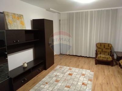 Apartament 3 camere inchiriere in bloc de apartamente Bucuresti, Stirbei Voda