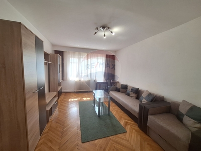 Apartament 3 camere inchiriere in bloc de apartamente Sibiu, Sub Arini