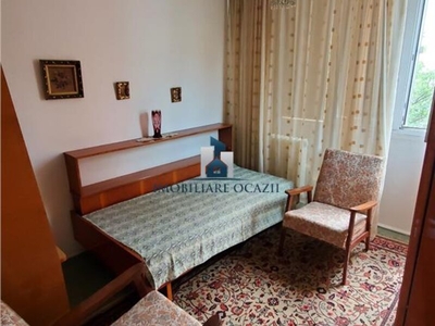 Apartament 3 camere Resita, Gradistea, vanzare apartament 3 camere