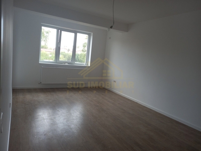 APARTAMENT 3 CAMERE-SPATIOS-SOS OLTENITEI