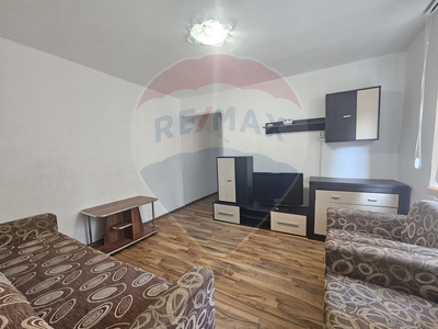 Apartament 3 camere vanzare in bloc de apartamente Timis, Lugoj