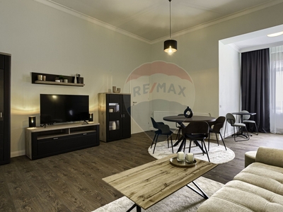 Apartament 3 camere vanzare in casă vilă Arad, Ultracentral