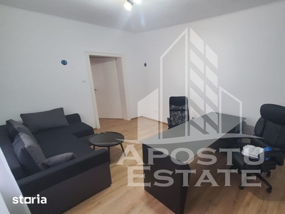 Apartament, 4 camere, 113mp, 2 parcari, 3 balcoane, pod, zona Terra