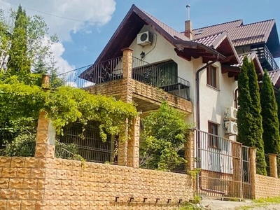 Casa Busteni, Piatra Arsa, vila in Busteni