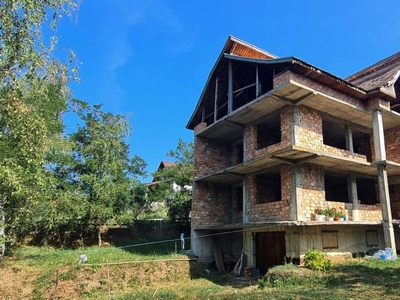 Casa de vanzare in Valea Danului.