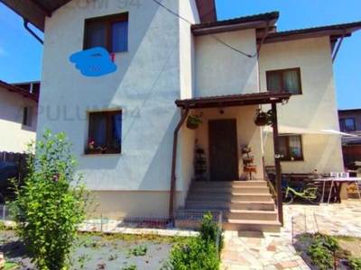 Casa Vila de vanzare in Campina Agentia imobiliara Mervani