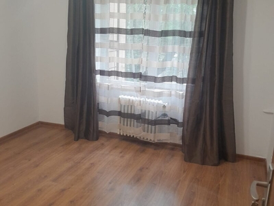 Inchiriere apartament 2 camere Magheru stradal, langa metrou Romana