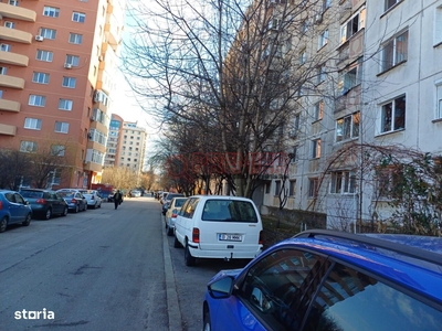 3 camere, 2 balcoane, et.7/8 zona str.Aurel Vlaicu , Marasti