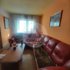 Vand apartament 3 camere Bistrita Lac