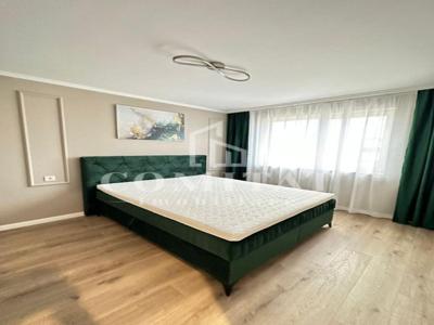 Apartament 2 dormitoare / etaj intermediar / boxa si parcare