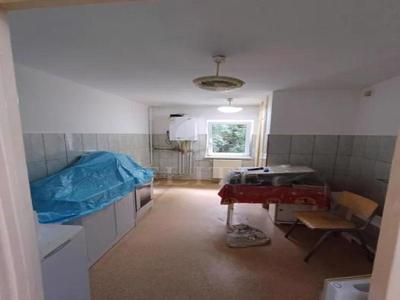 Apartament 3 camere in zona BILLA