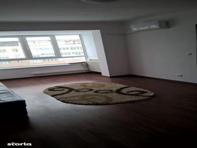 Închiriez apartament 3 camere ultracentral Piatra Neamț