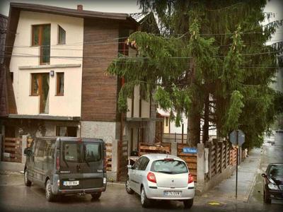 Vila vacanta Busteni - constructie 2013 - ideala Booking / Aribnb