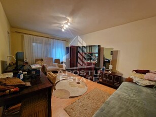 Apartament 2 camere, etaj 2, decomandat, zona Torontalului