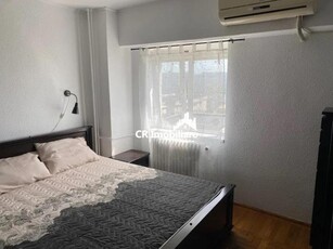 Apartament 3 camere, Decebal