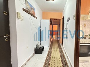 Apartament 3 camere, zona Cornișa, de închiriat!