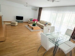 APARTAMENT 4 CAMERE