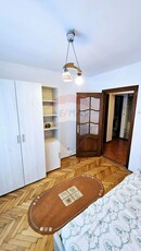 Apartament cu 3 camere de închiriat în zona Precista