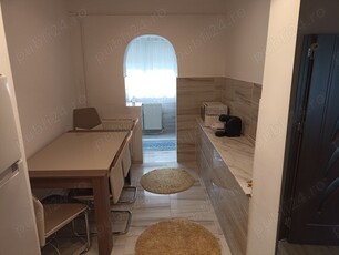 Apartament cu 3 camere zona Decebal