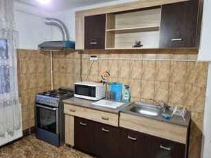 Apartament de vanzare cu 4 camere zona Buziasului