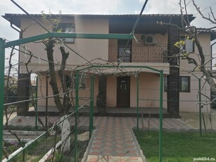 Casa de vanzare